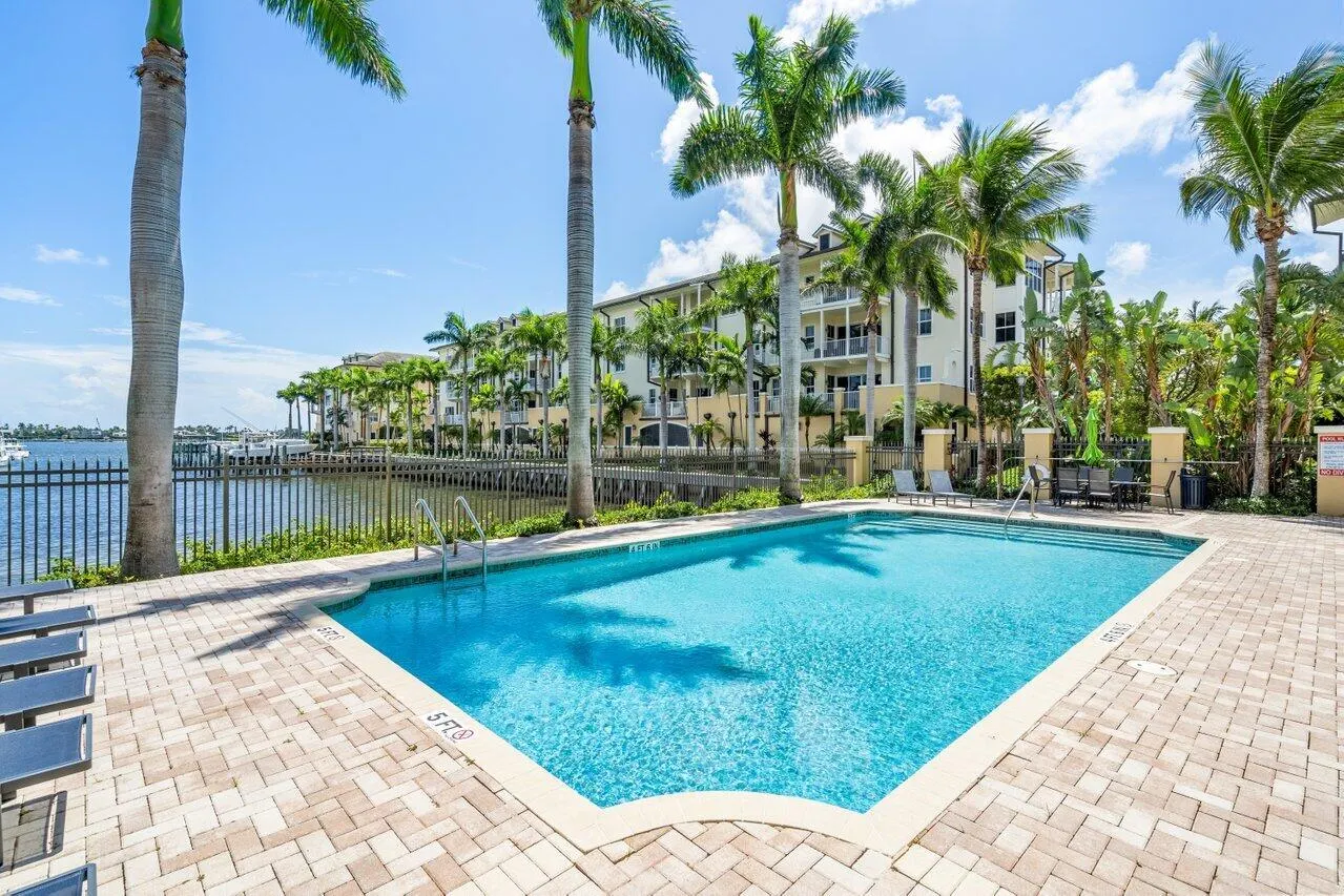 3940 N Flagler Drive, #303