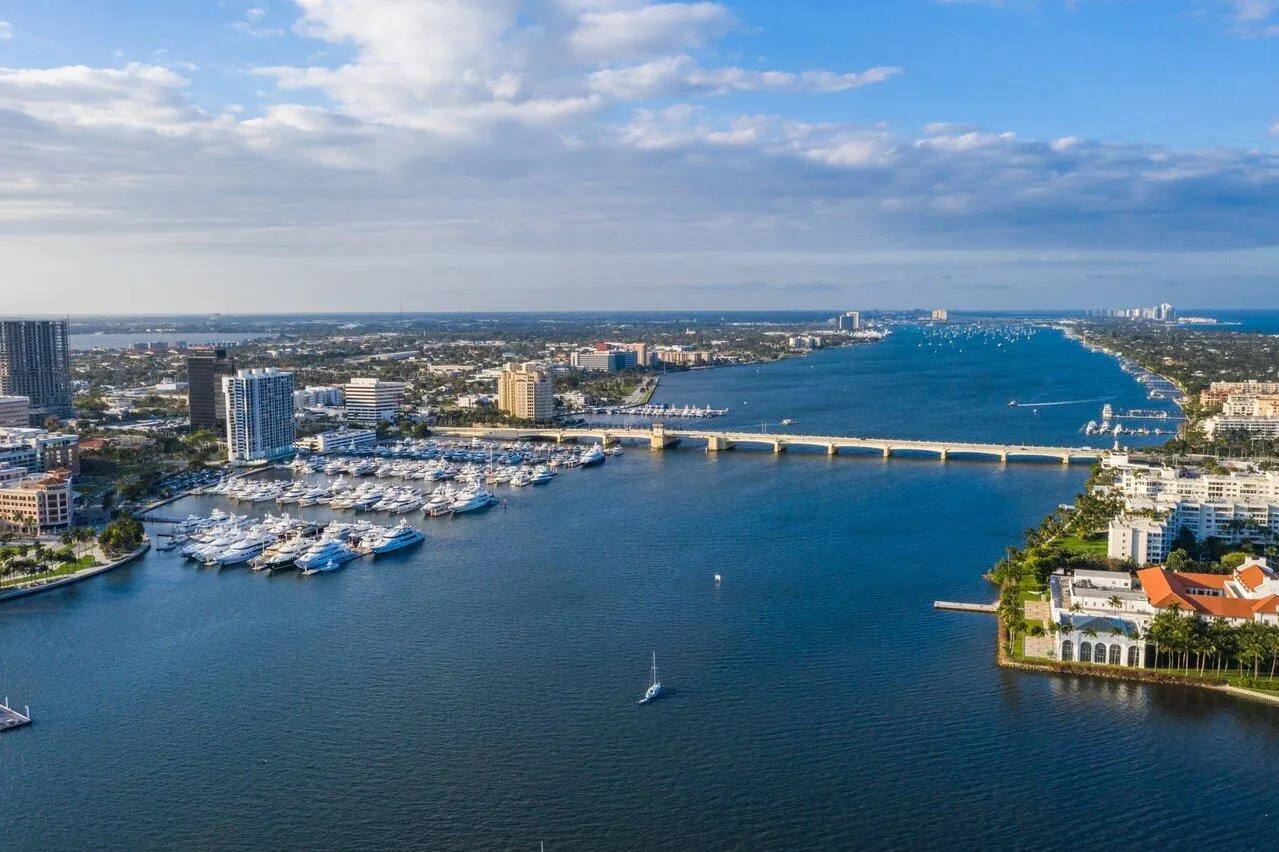 3940 N Flagler Drive, #303