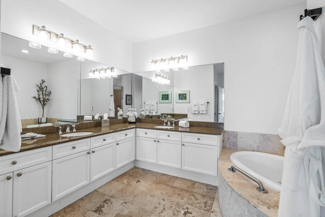 3940 N Flagler Drive, #303