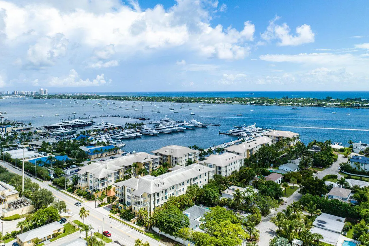 3940 N Flagler Drive, #303