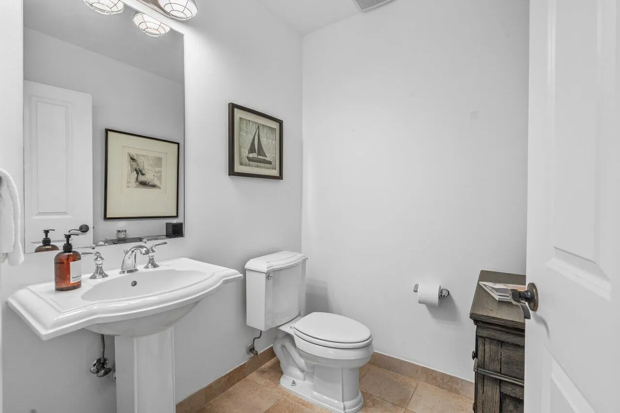 3940 N Flagler Drive, #303