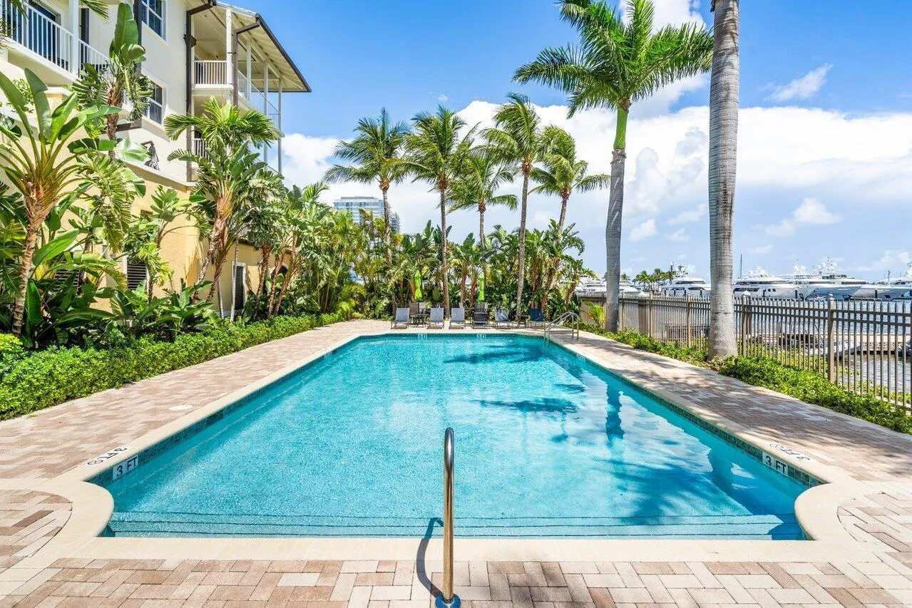 3940 N Flagler Drive, #303