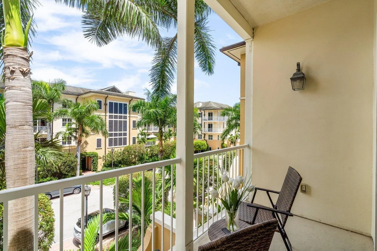 3940 N Flagler Drive, #303