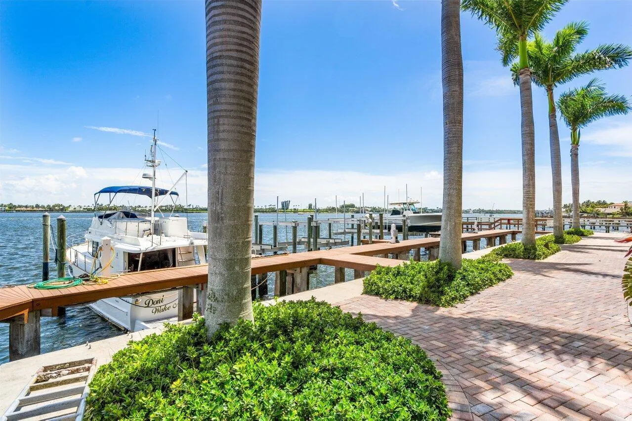3940 N Flagler Drive, #303