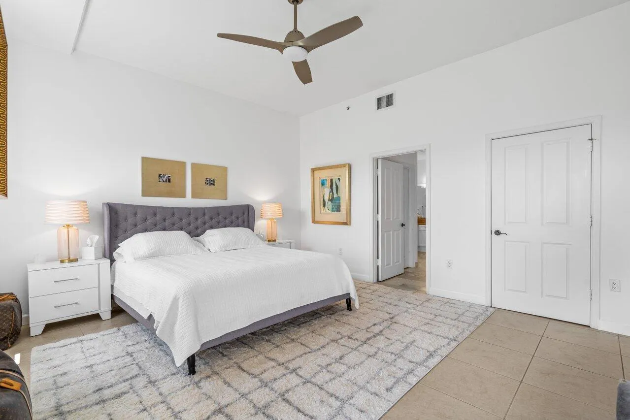 3940 N Flagler Drive, #303