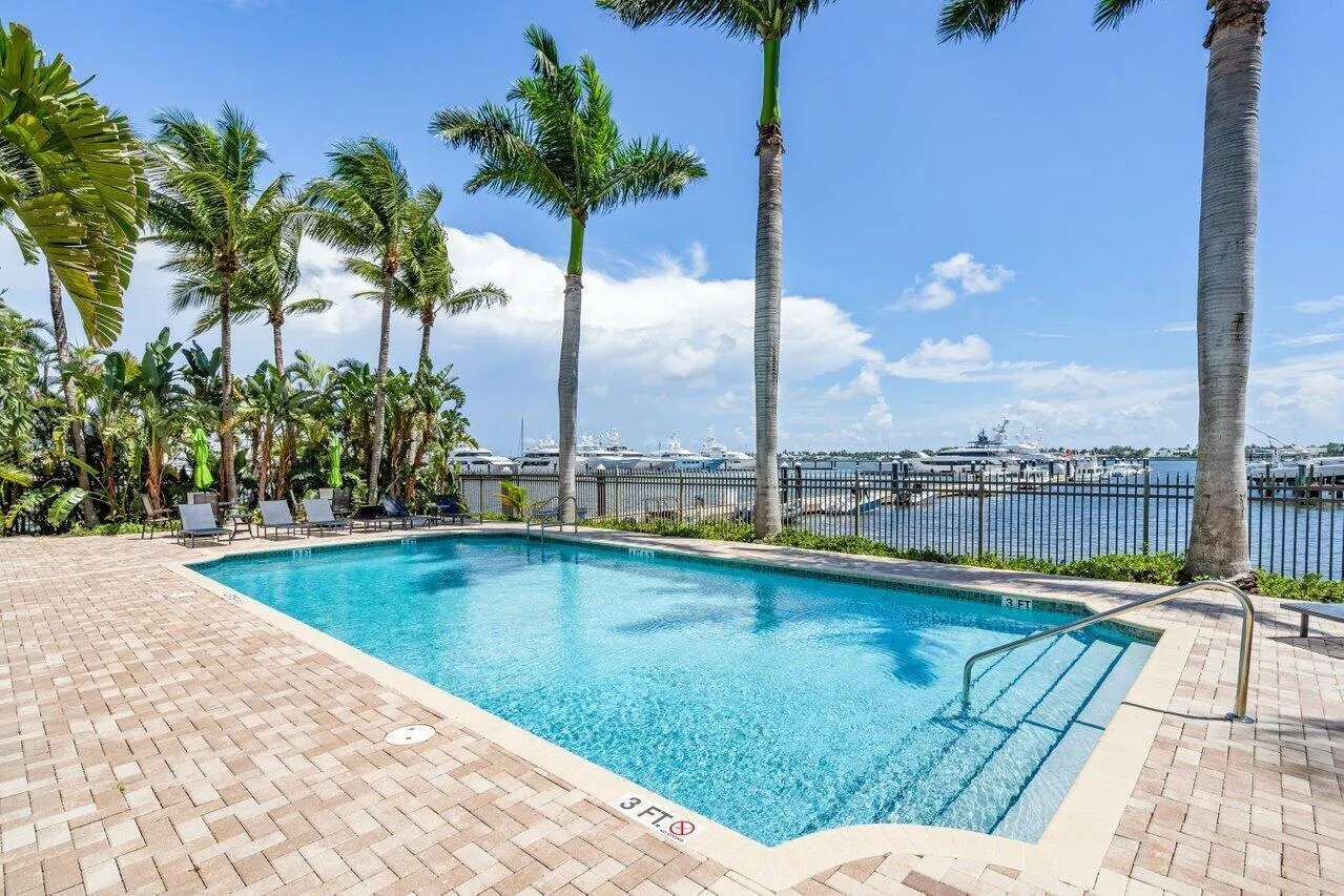 3940 N Flagler Drive, #303