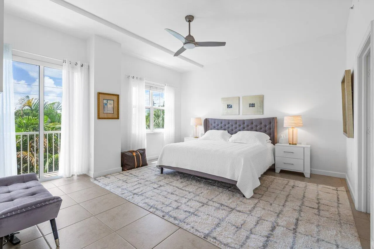 3940 N Flagler Drive, #303
