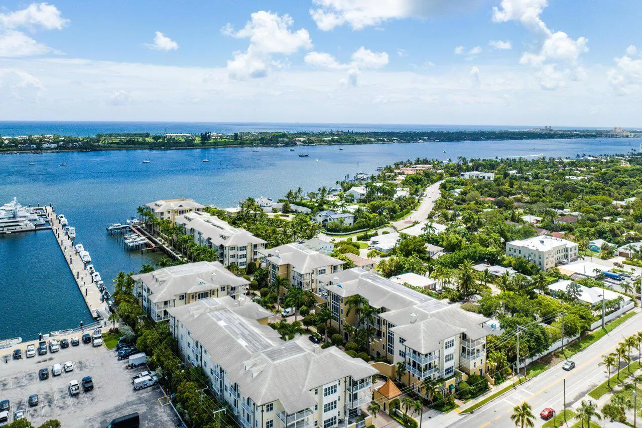 3940 N Flagler Drive, #303