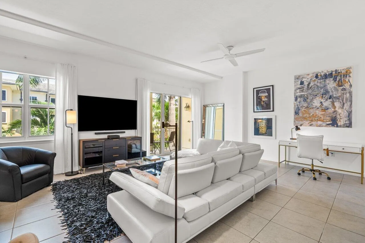 3940 N Flagler Drive, #303