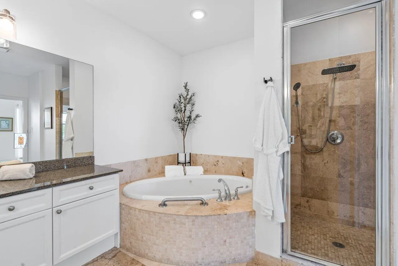 3940 N Flagler Drive, #303