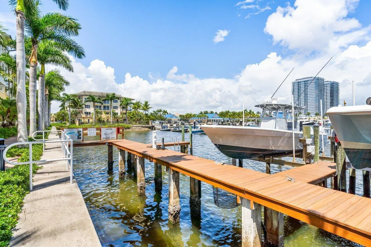 3940 N Flagler Drive, #303