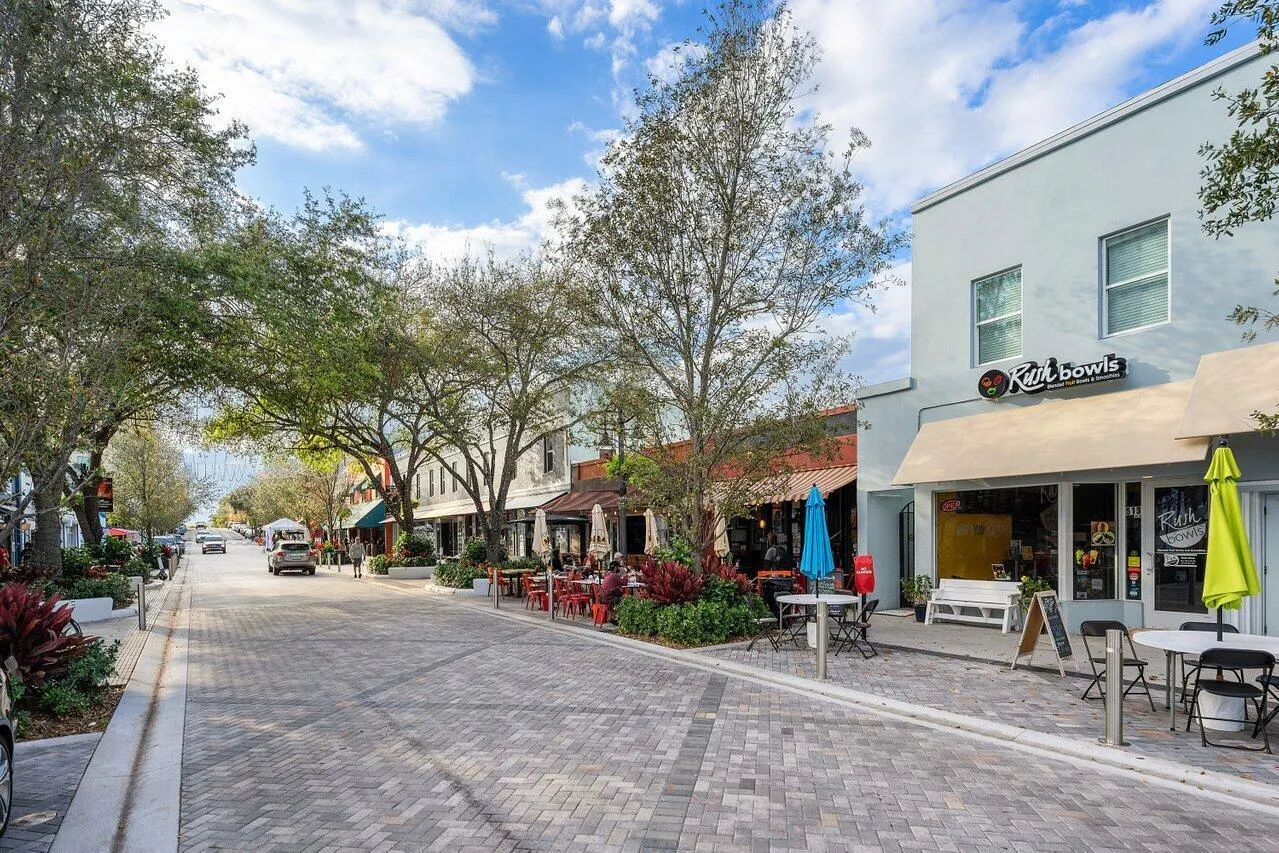 3940 N Flagler Drive, #303