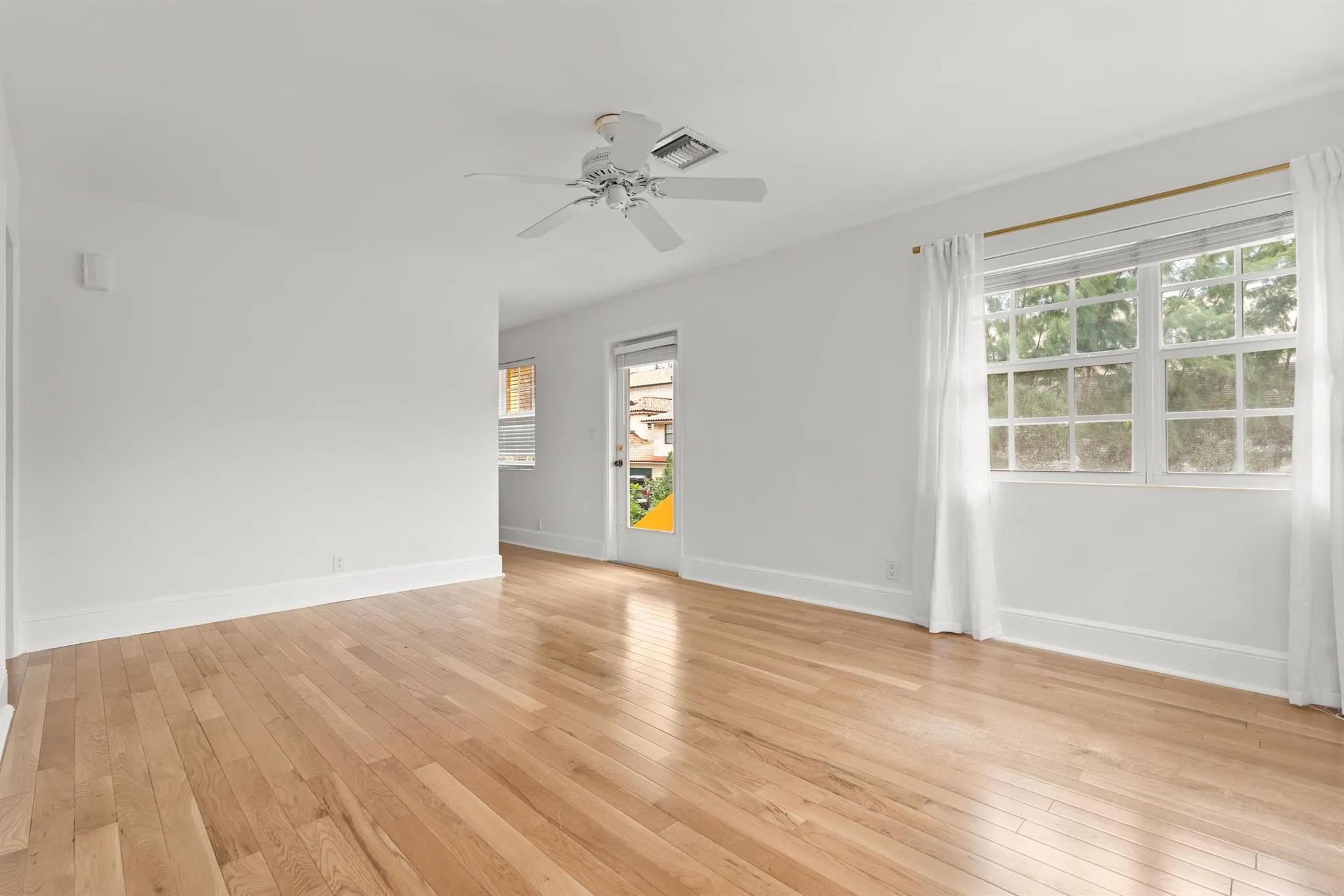 223 Park Avenue, #2