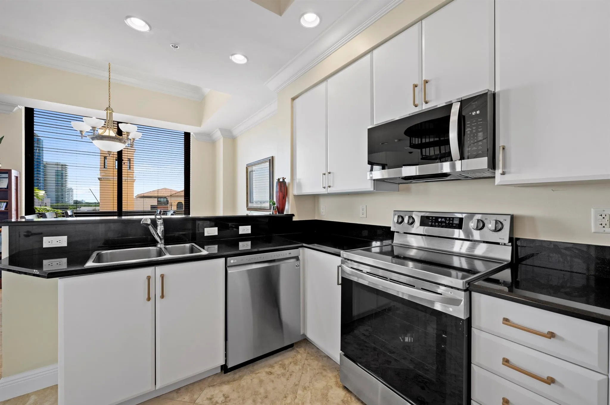 801 S Olive Avenue, #416