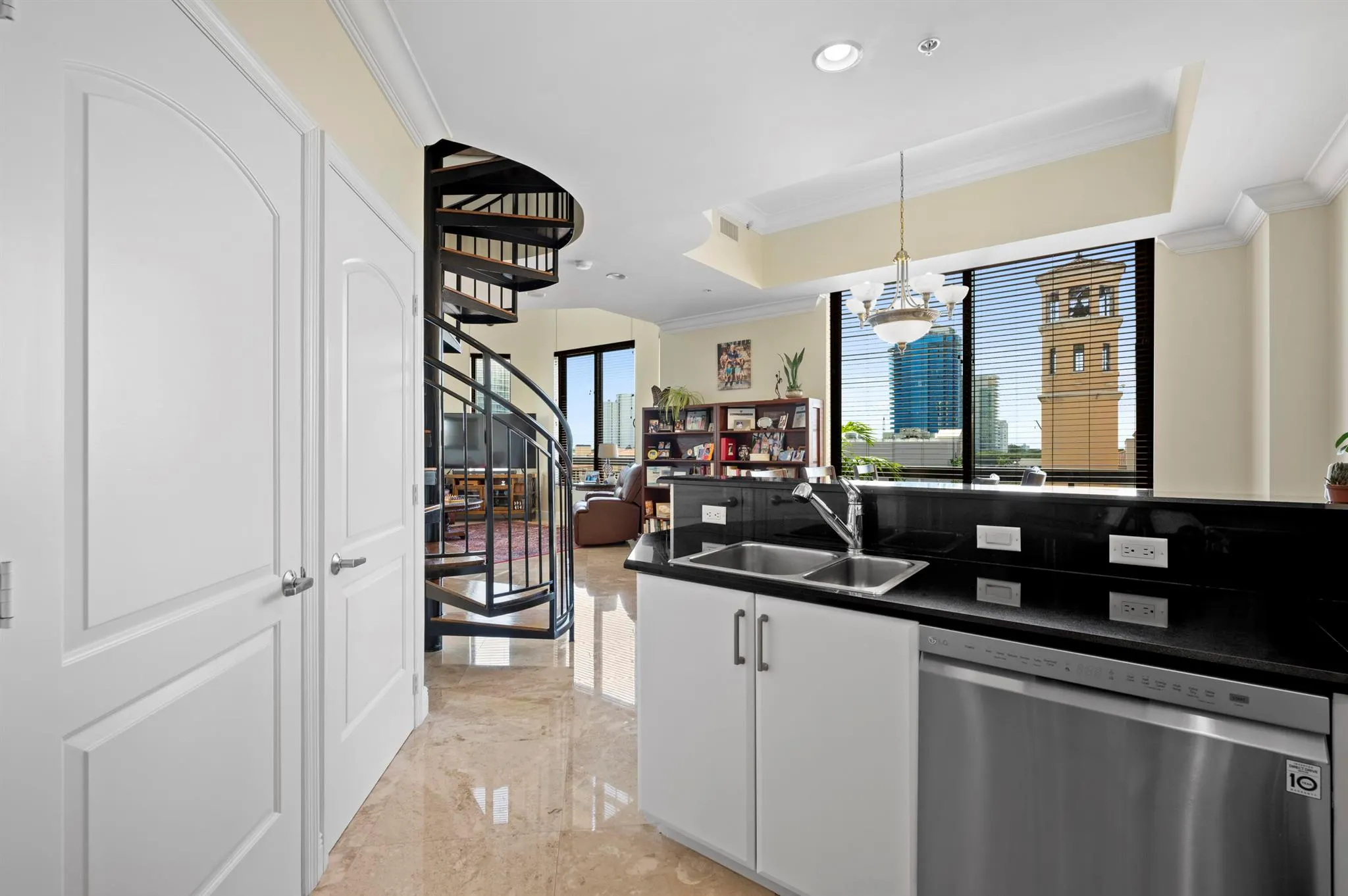 801 S Olive Avenue, #416