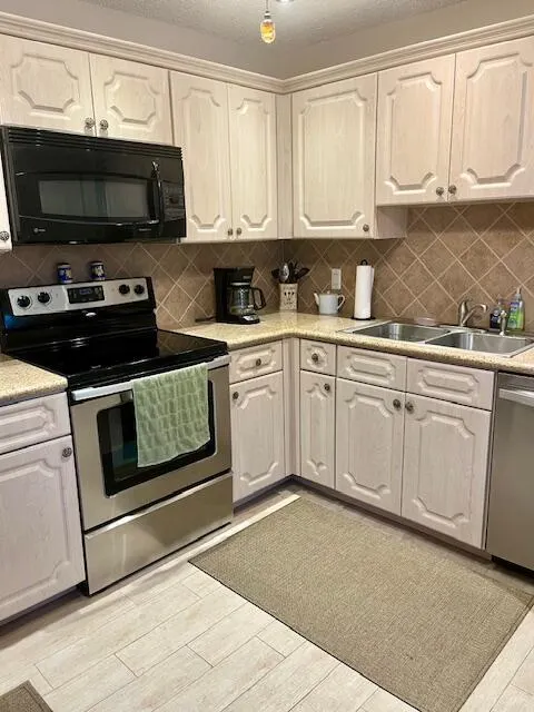 3841 Island Club Circle E