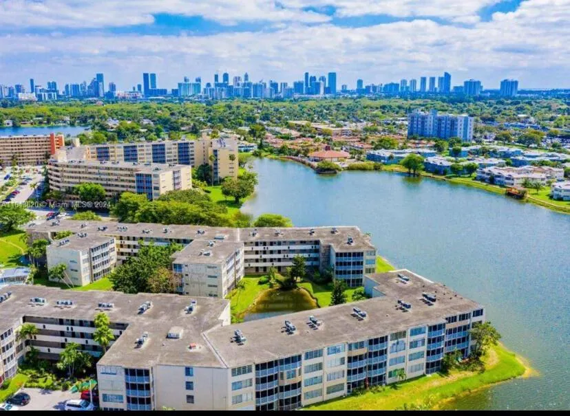 1750 NE 191st Street, #600