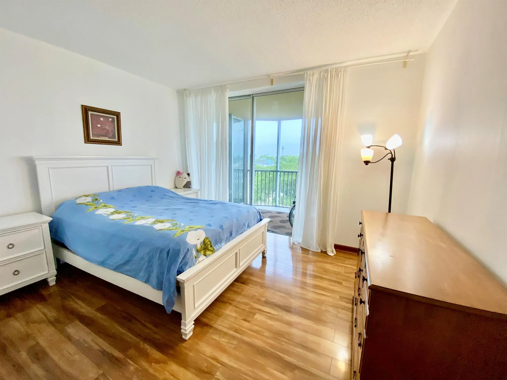 1750 NE 191st Street, #600