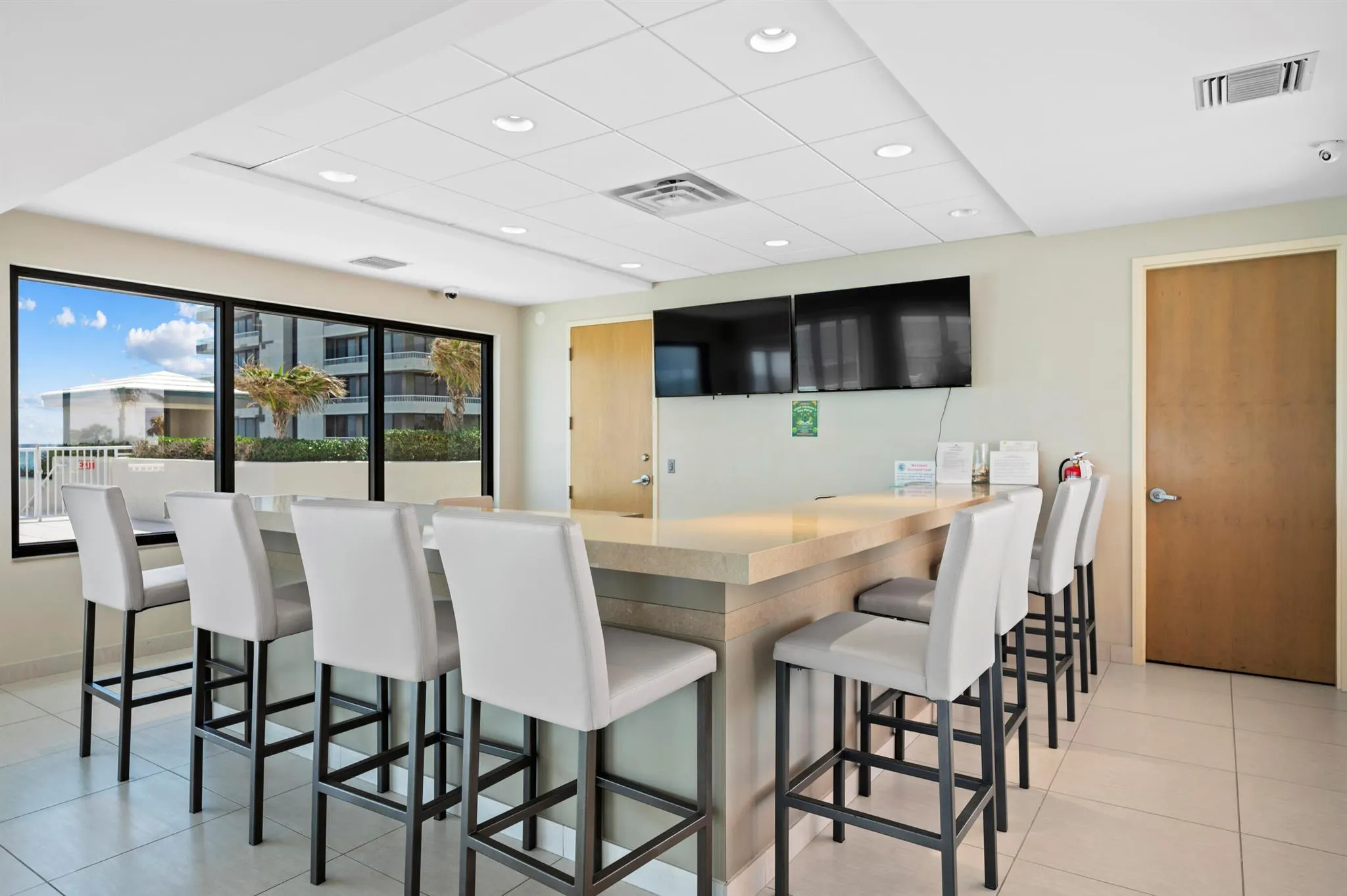 5550 N Ocean Drive, #9d
