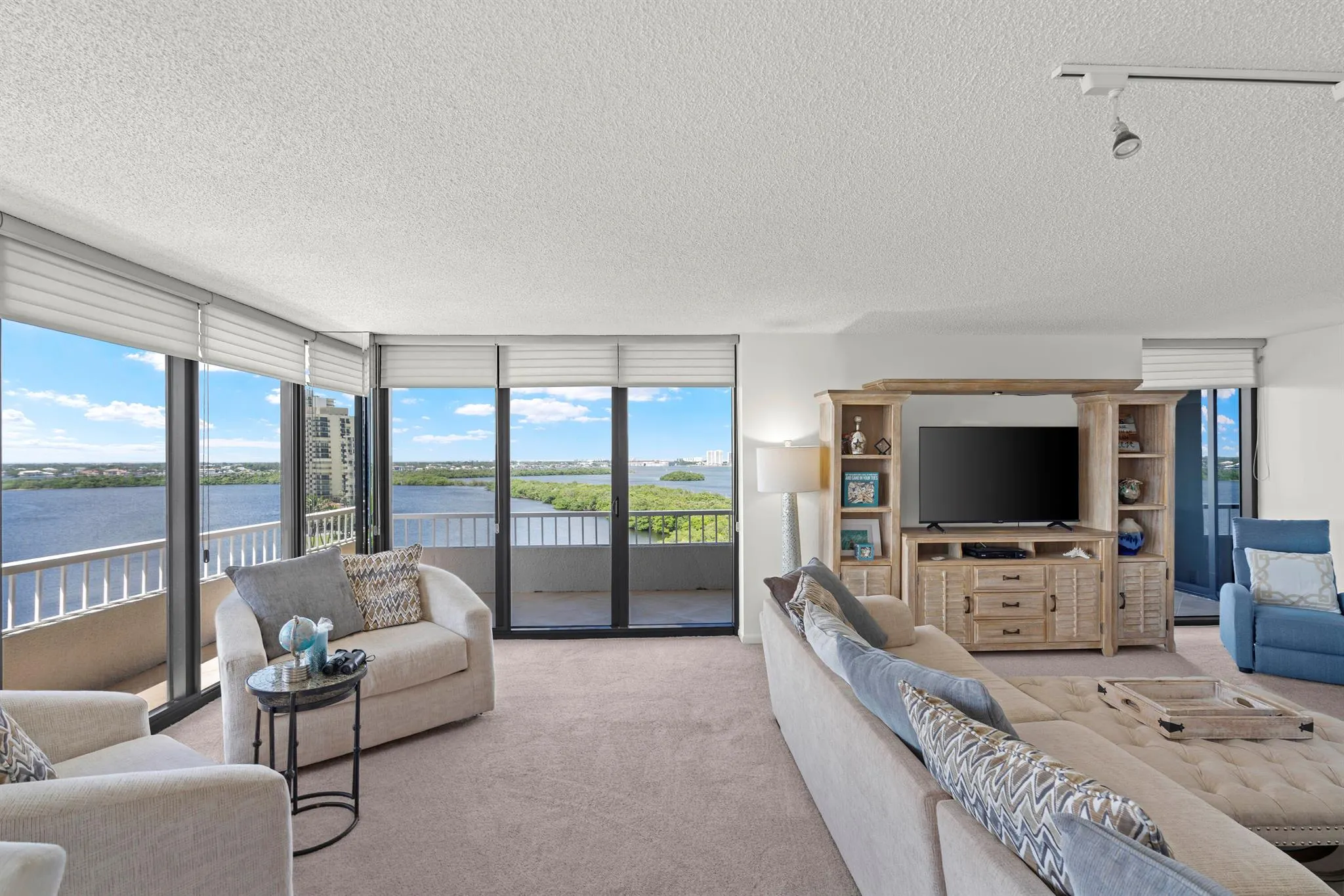 5550 N Ocean Drive, #9d