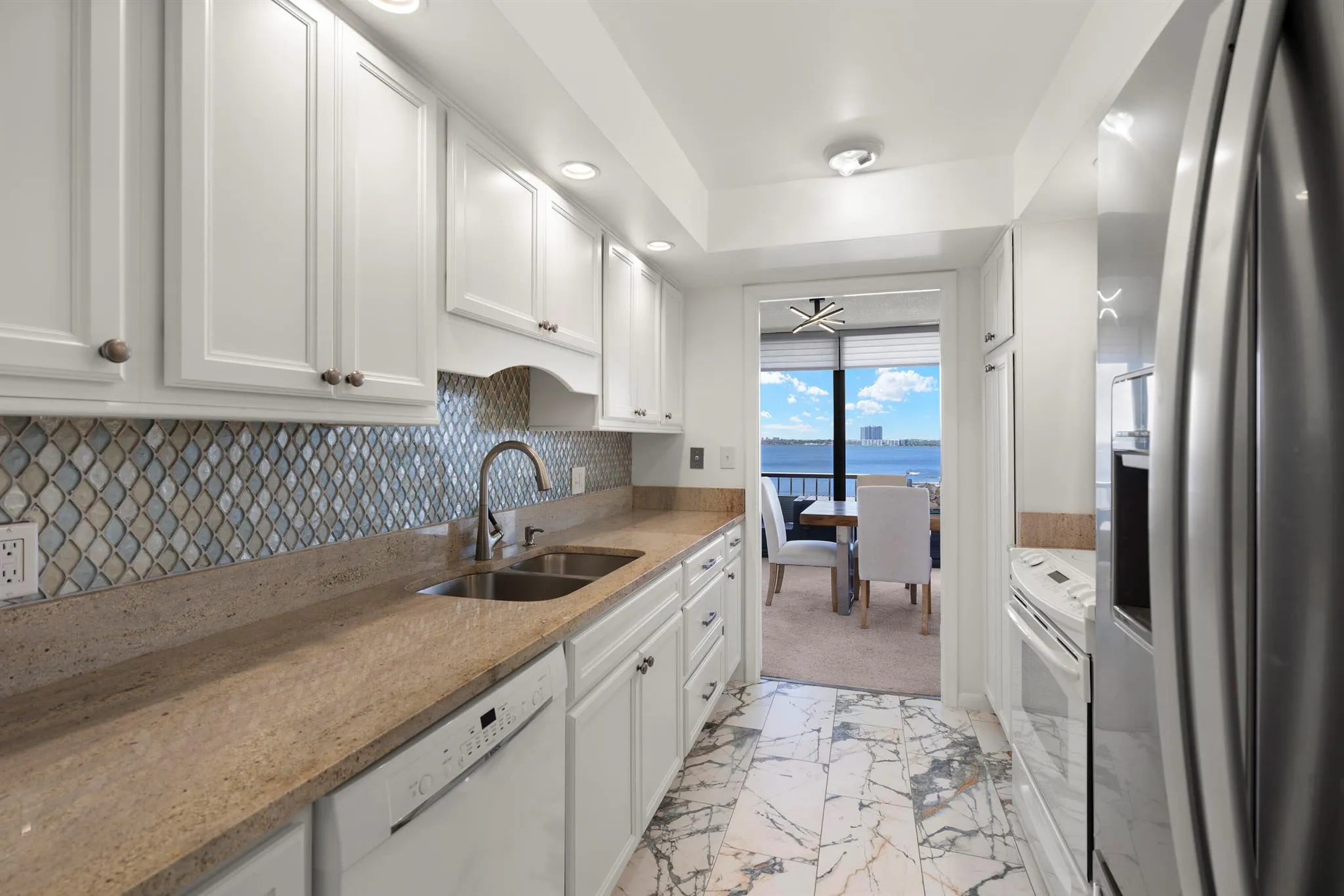 5550 N Ocean Drive, #9d