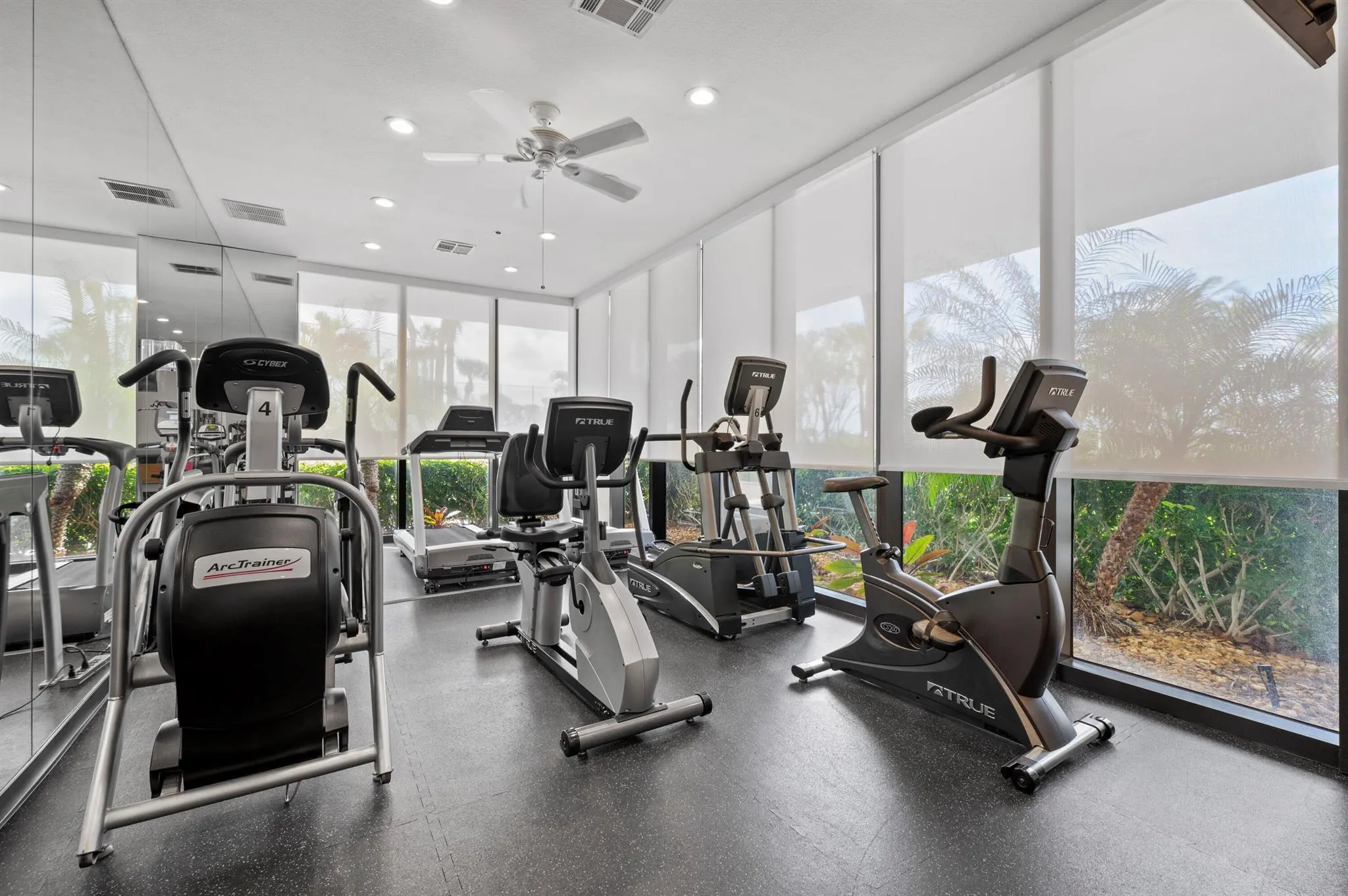 5550 N Ocean Drive, #9d