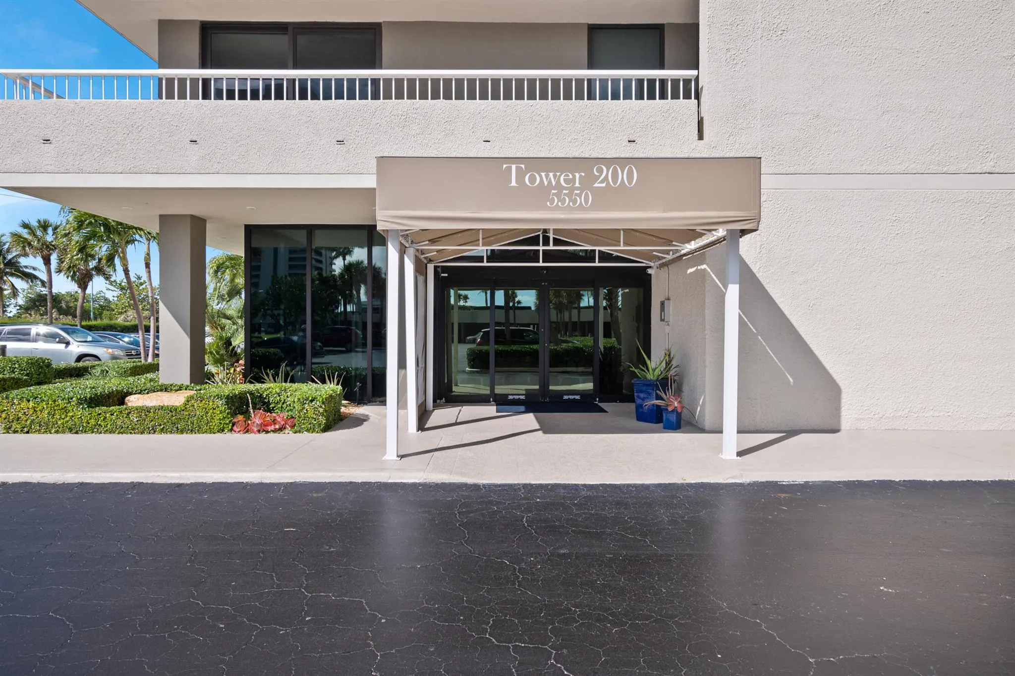 5550 N Ocean Drive, #9d
