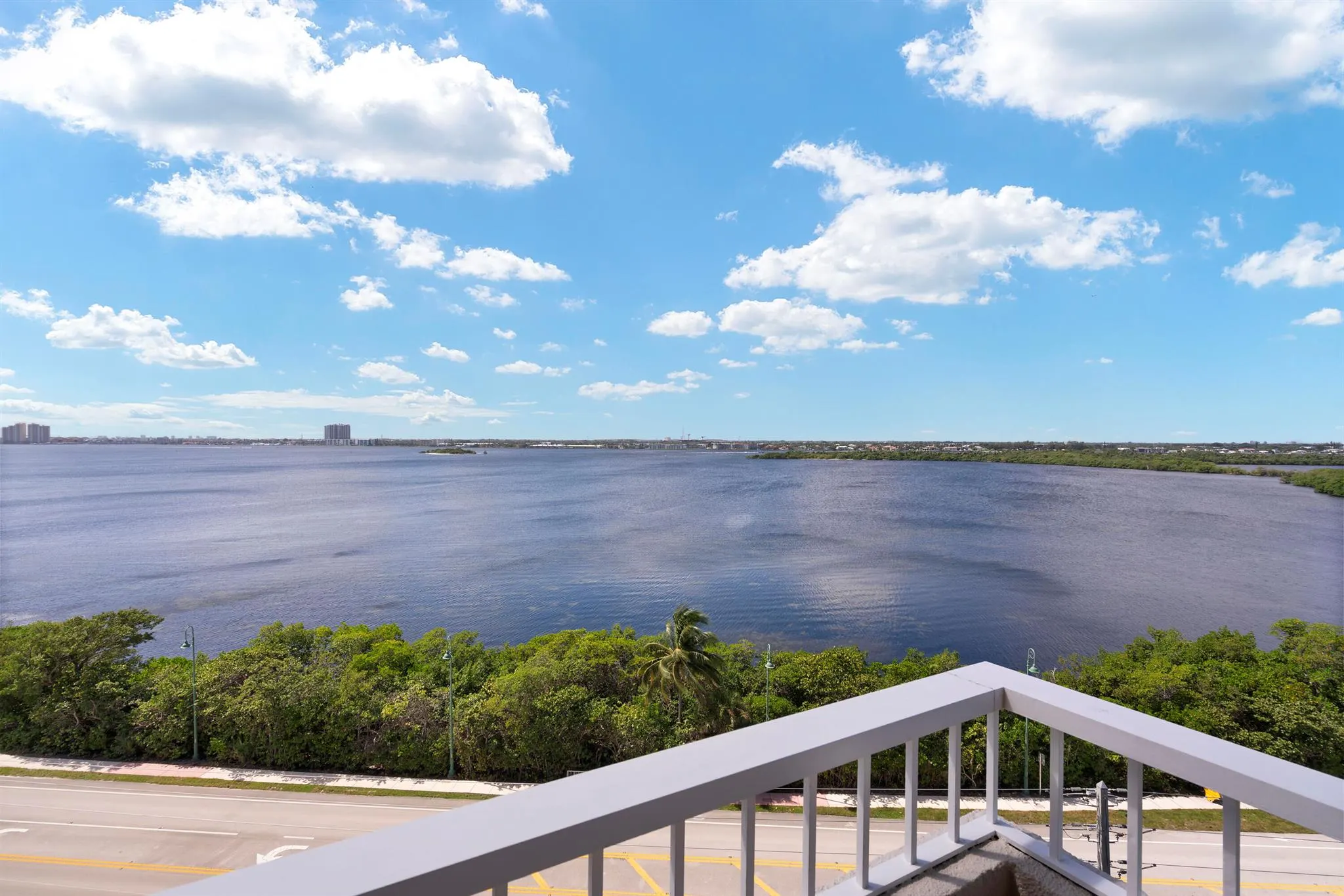 5550 N Ocean Drive, #9d