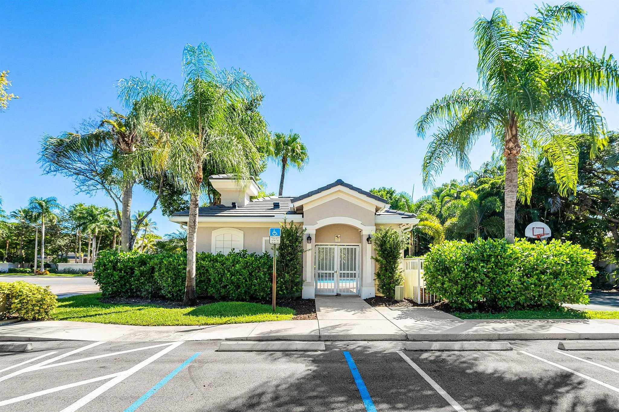 4443 Regal Court