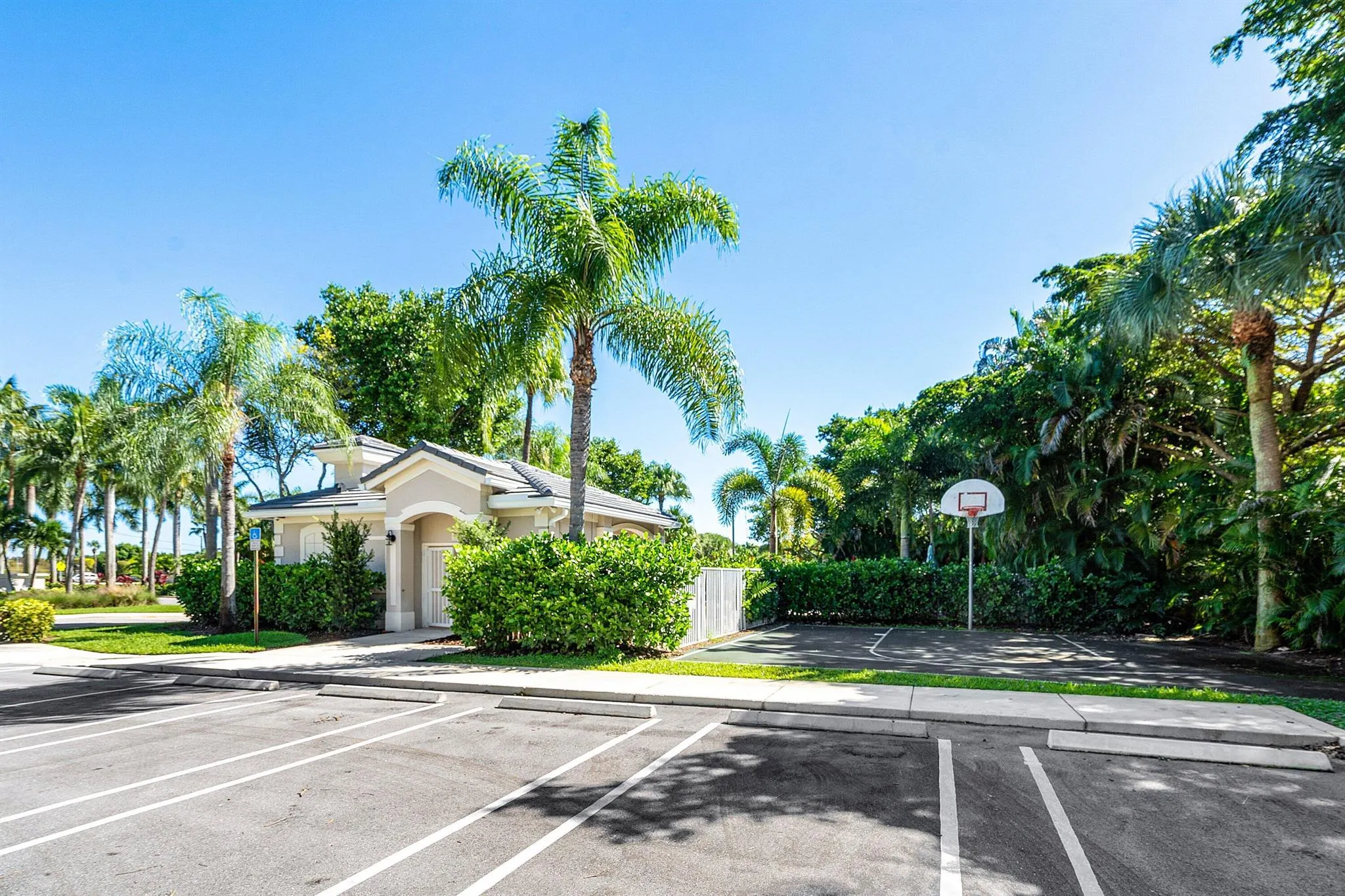 4443 Regal Court