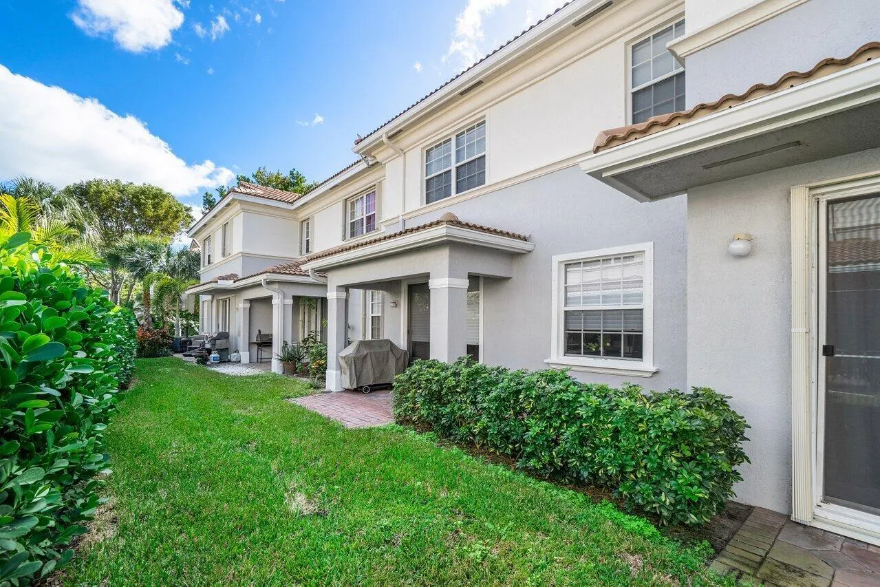 4443 Regal Court