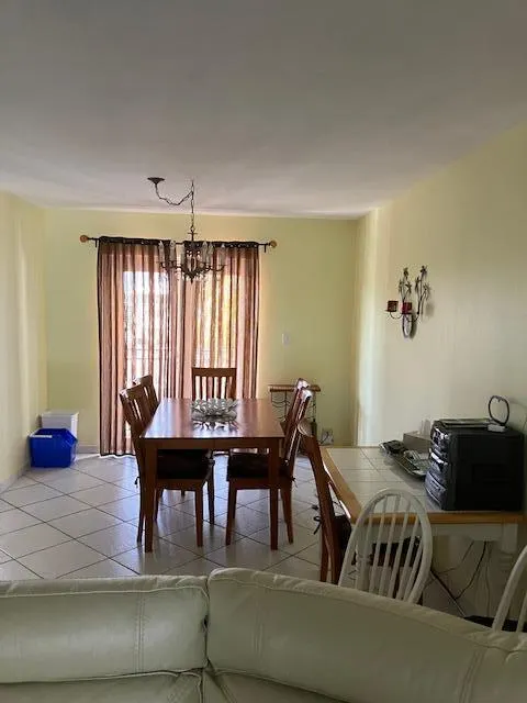1199 Hillsboro Mile, #323
