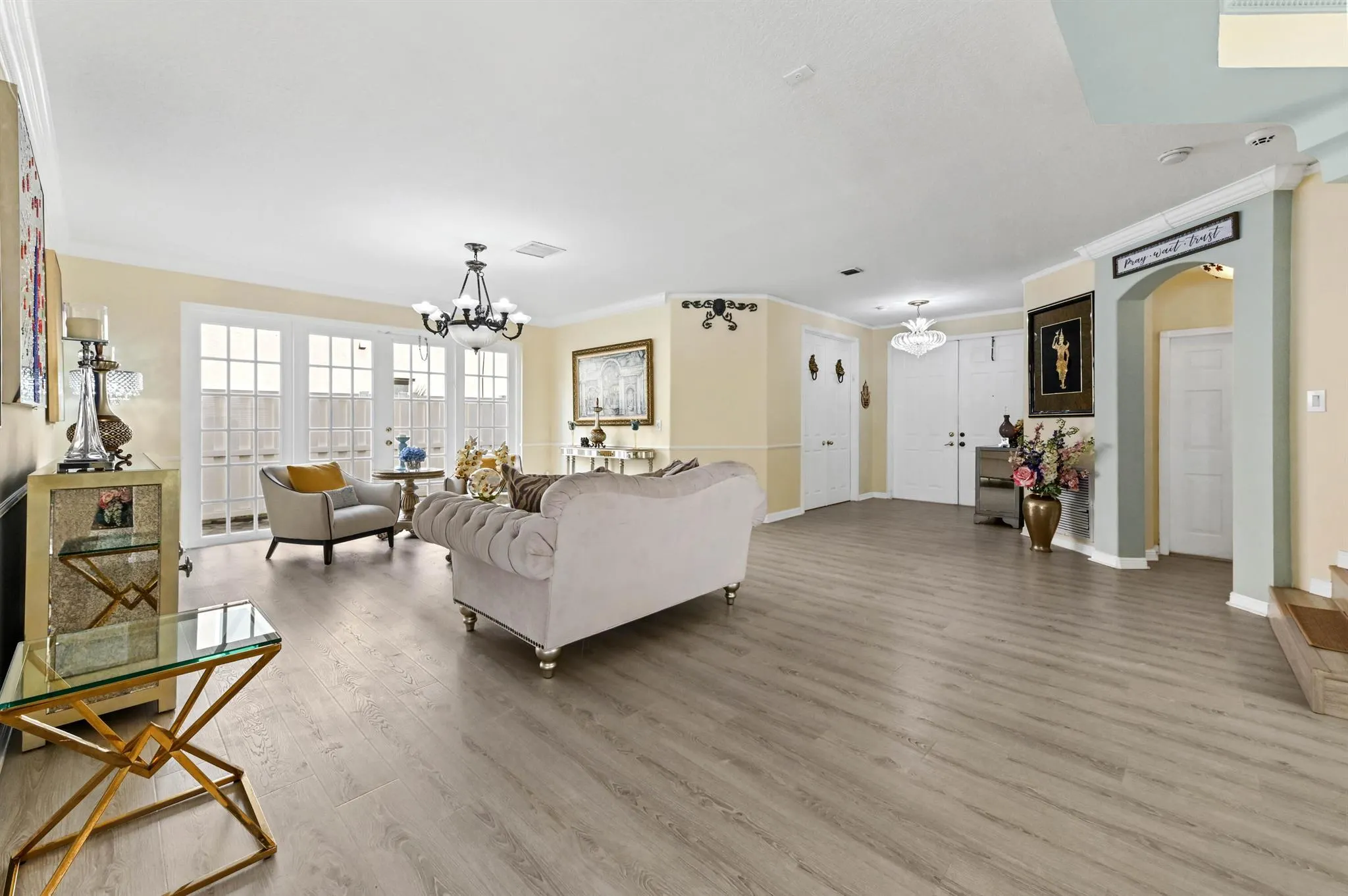 2503 Glendale Drive