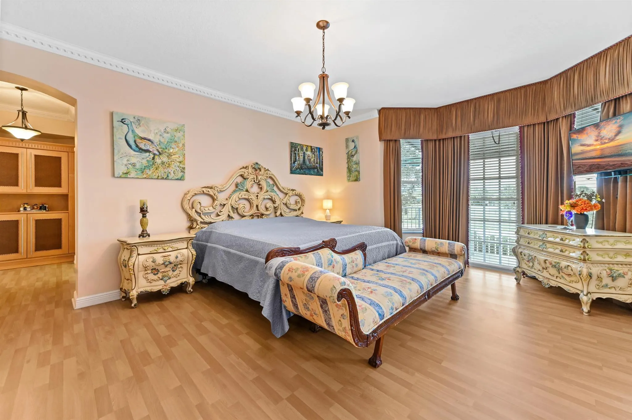 2503 Glendale Drive