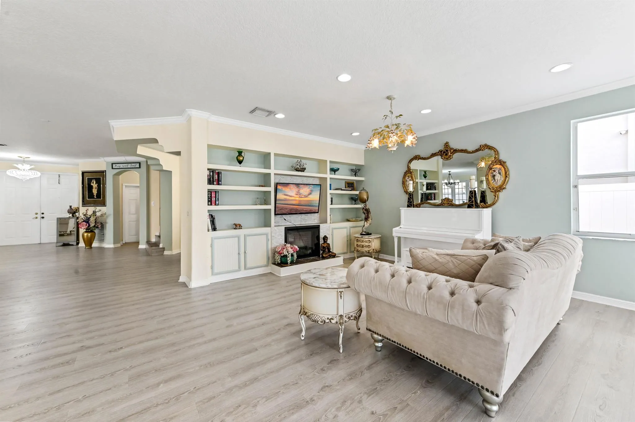 2503 Glendale Drive