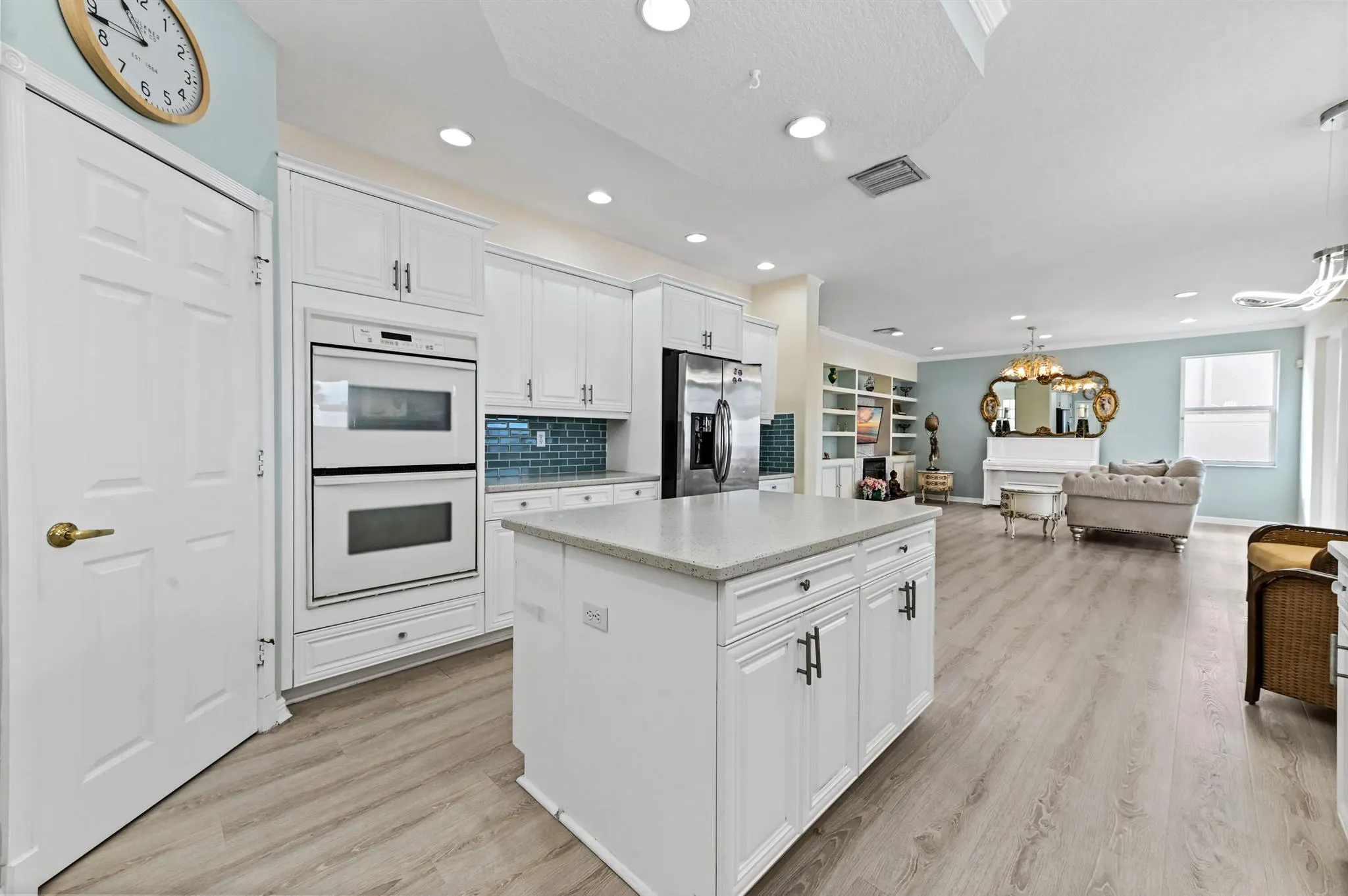 2503 Glendale Drive