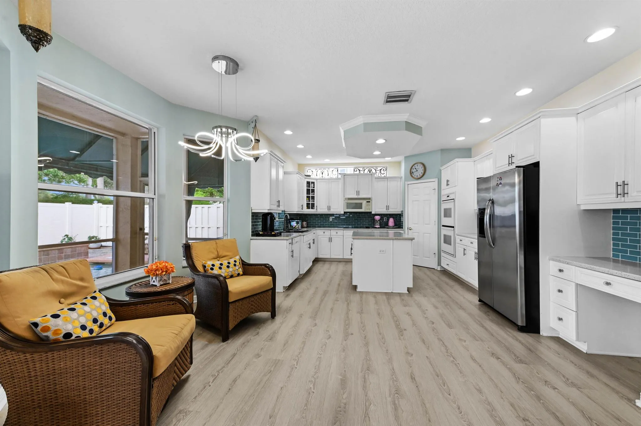 2503 Glendale Drive
