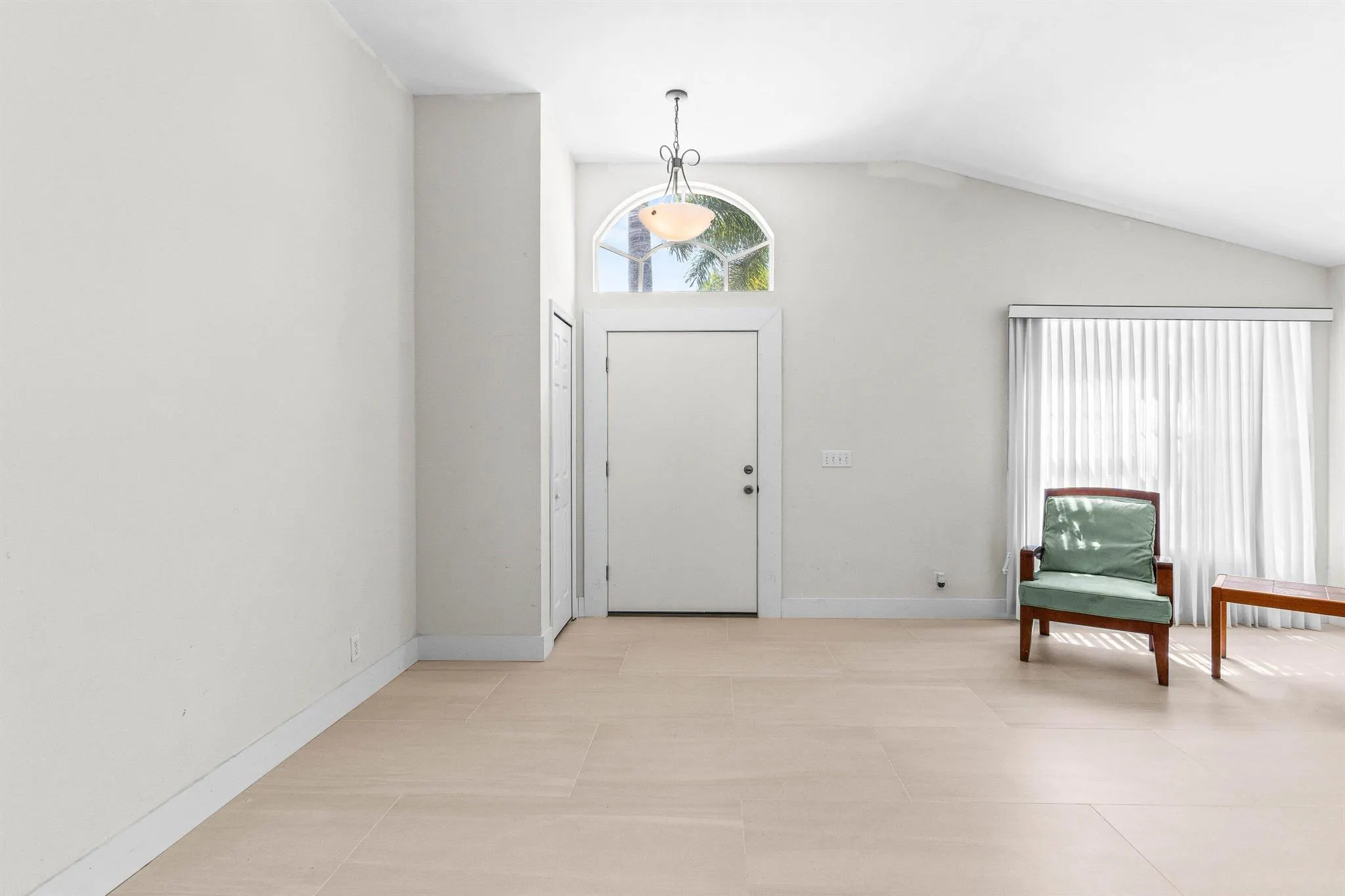 2239 Soundings Court