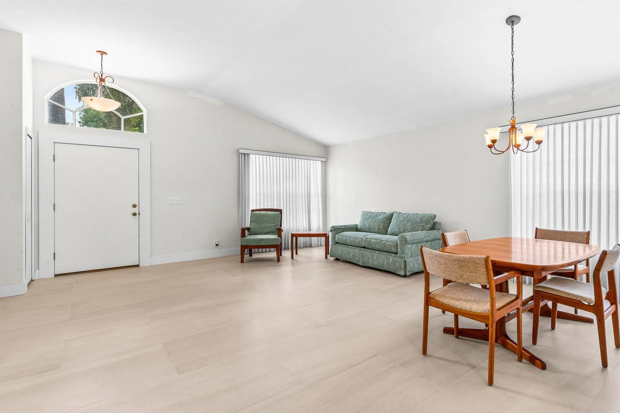 2239 Soundings Court