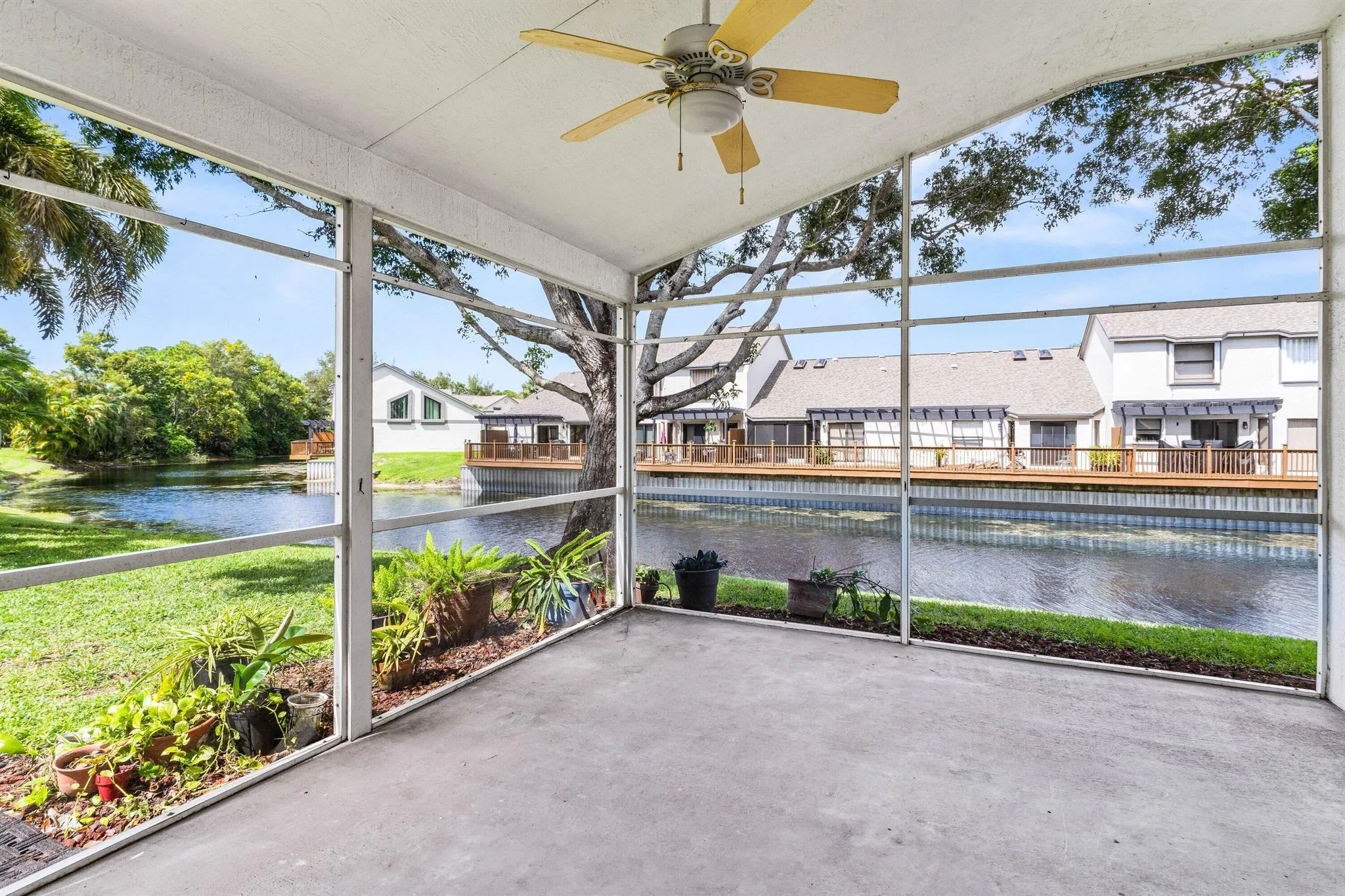 2239 Soundings Court