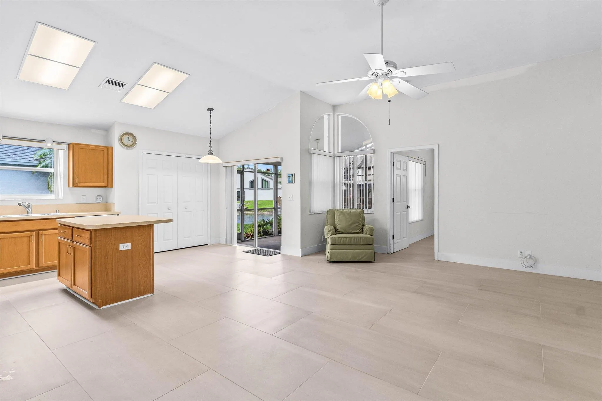 2239 Soundings Court