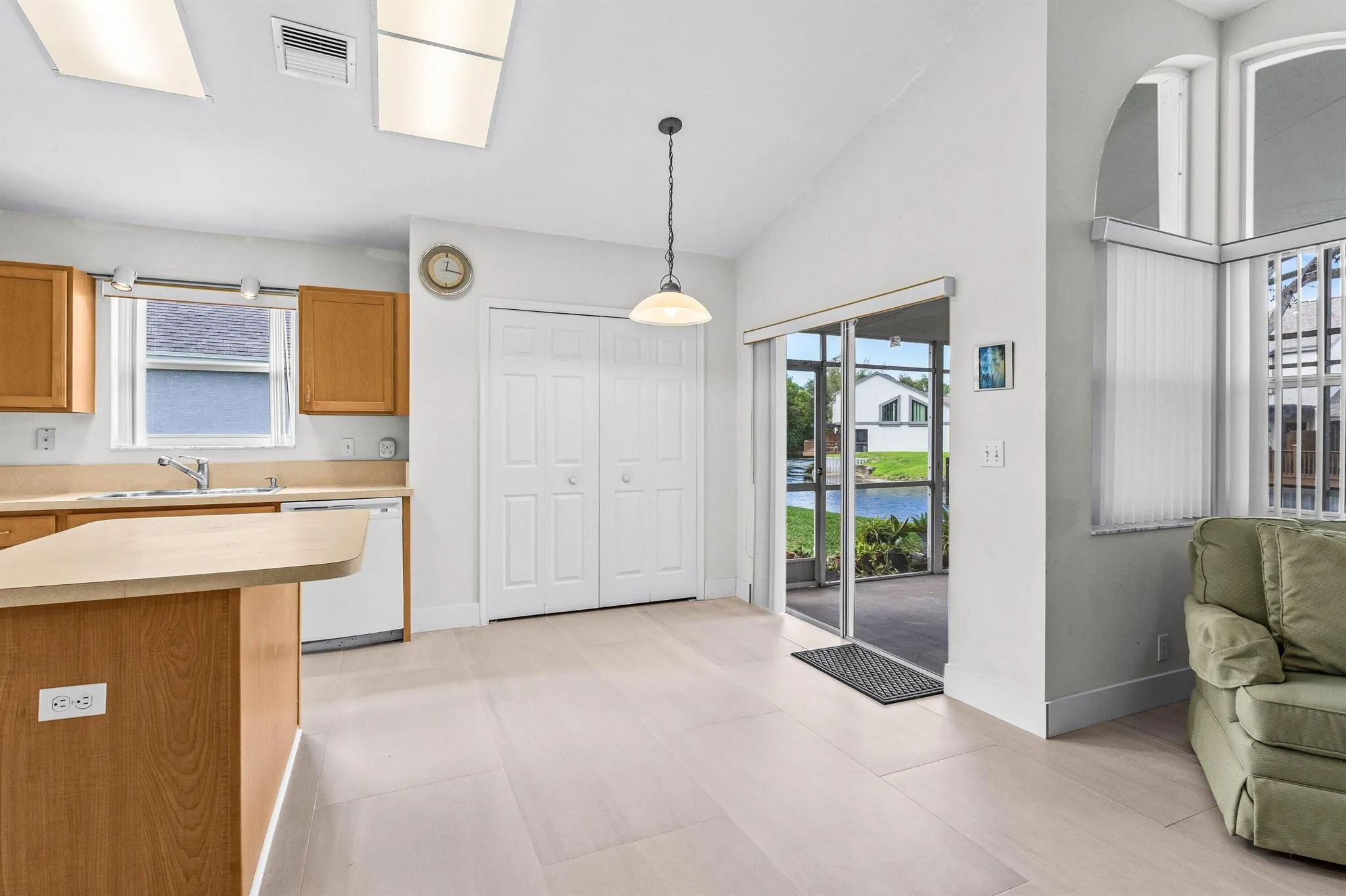 2239 Soundings Court