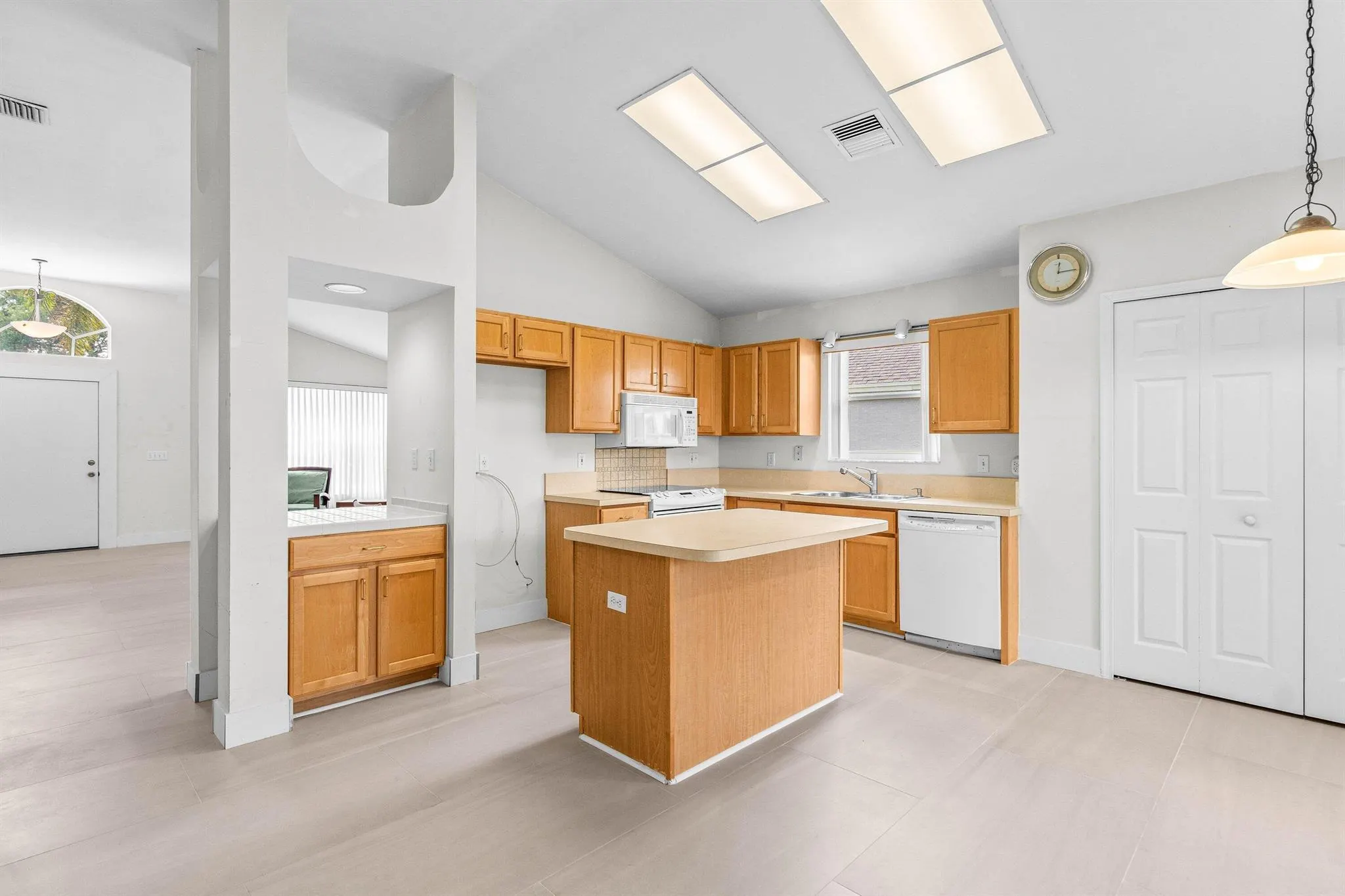 2239 Soundings Court