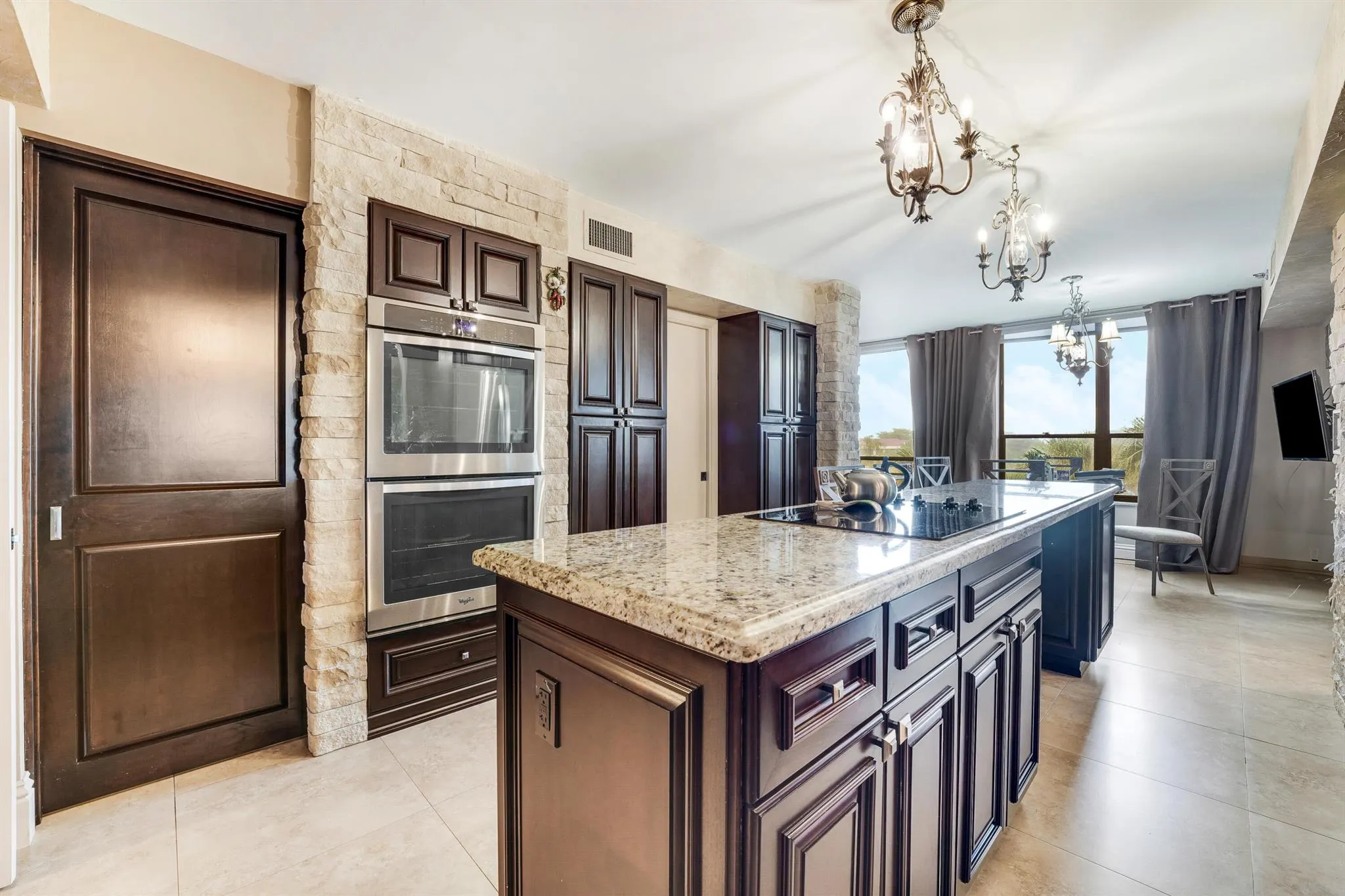 7567 Imperial Drive, #402