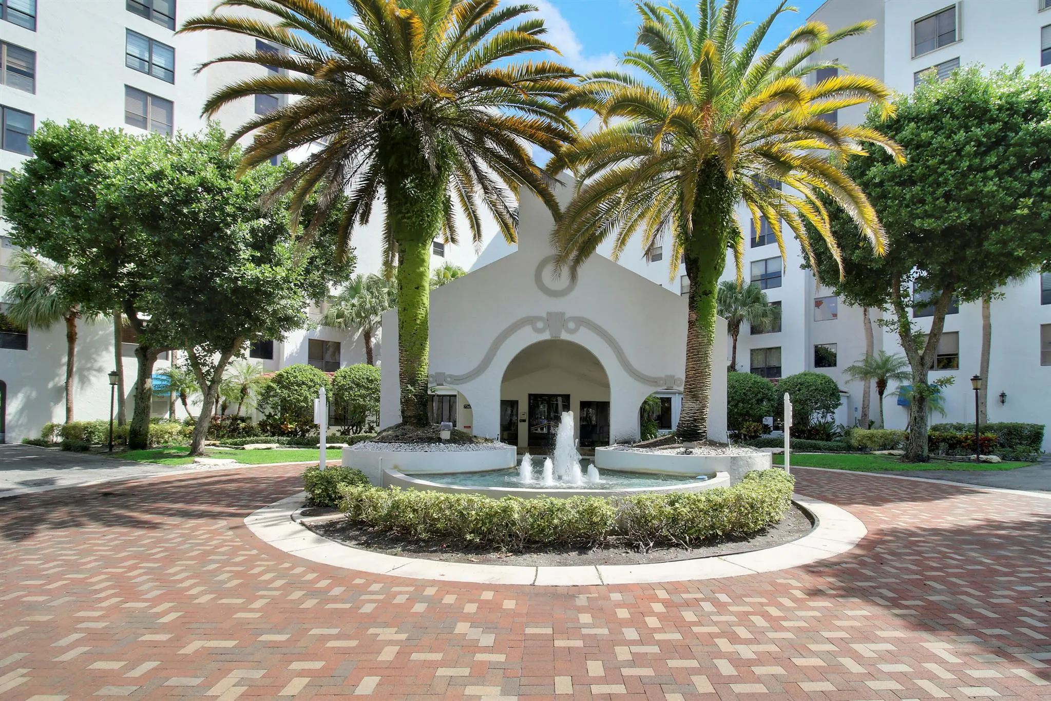 7567 Imperial Drive, #402