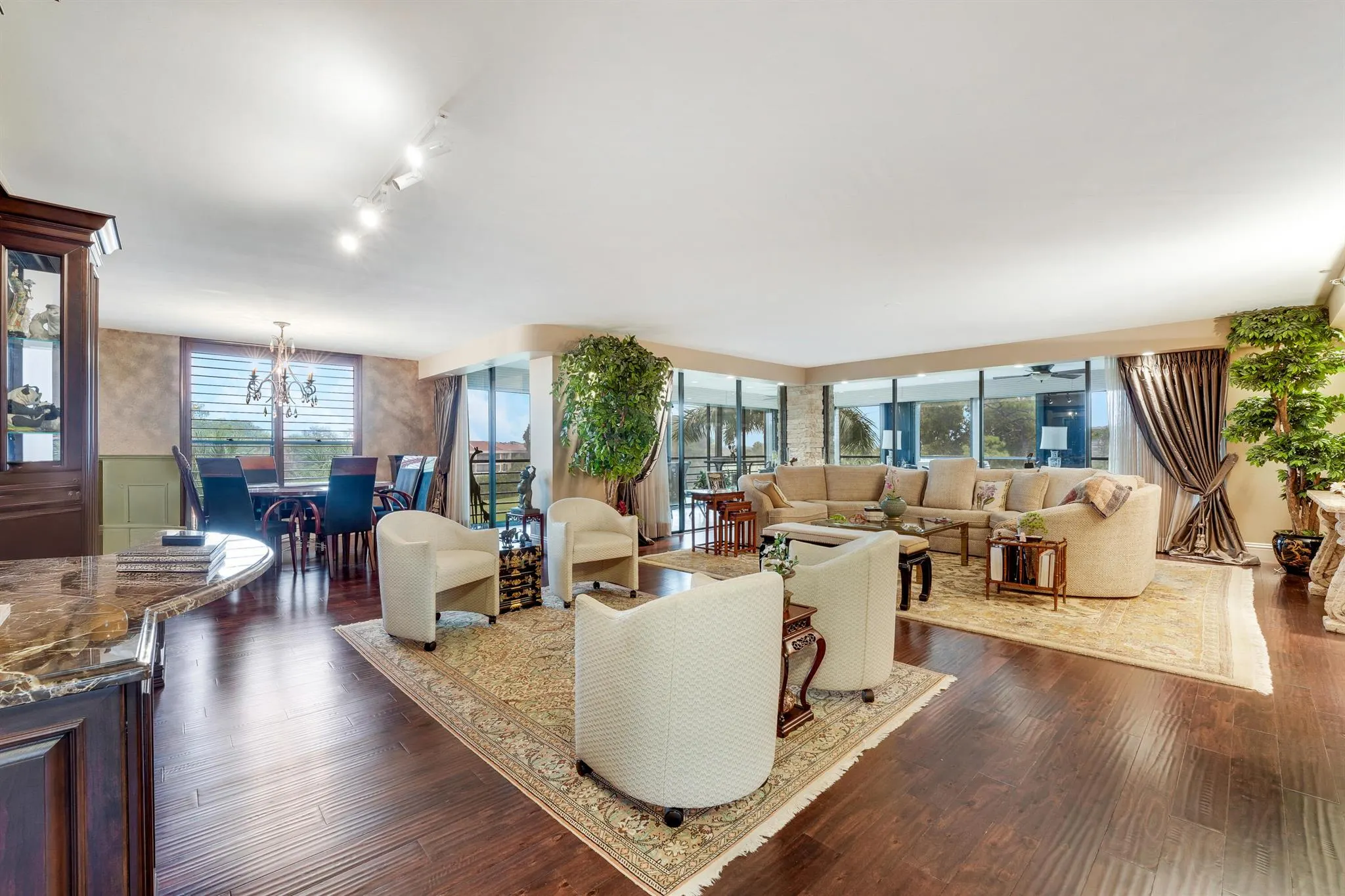7567 Imperial Drive, #402