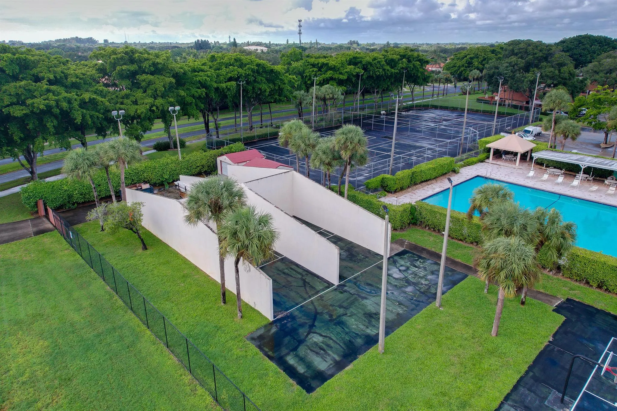 702 Buttonwood Lane