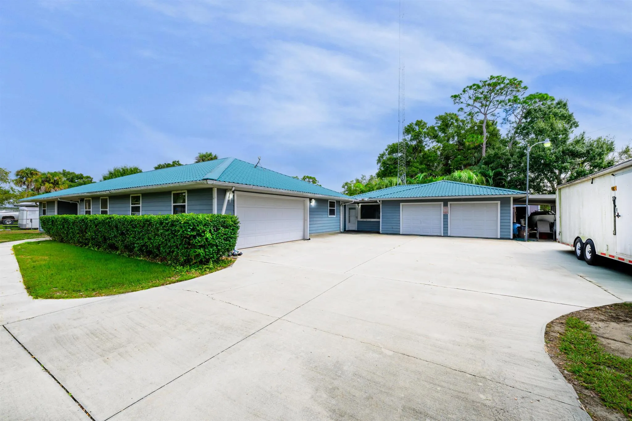 588 NE 28th Avenue