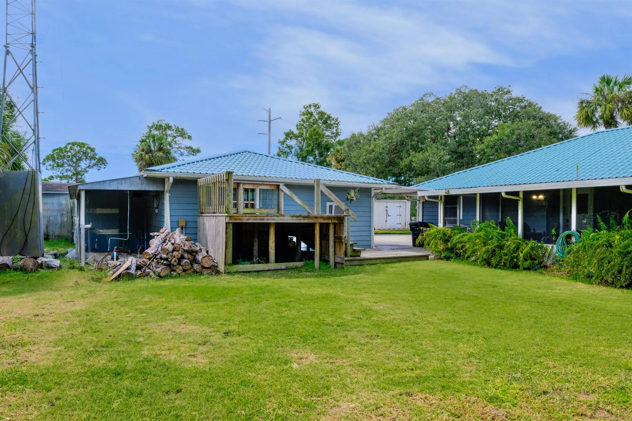 588 NE 28th Avenue