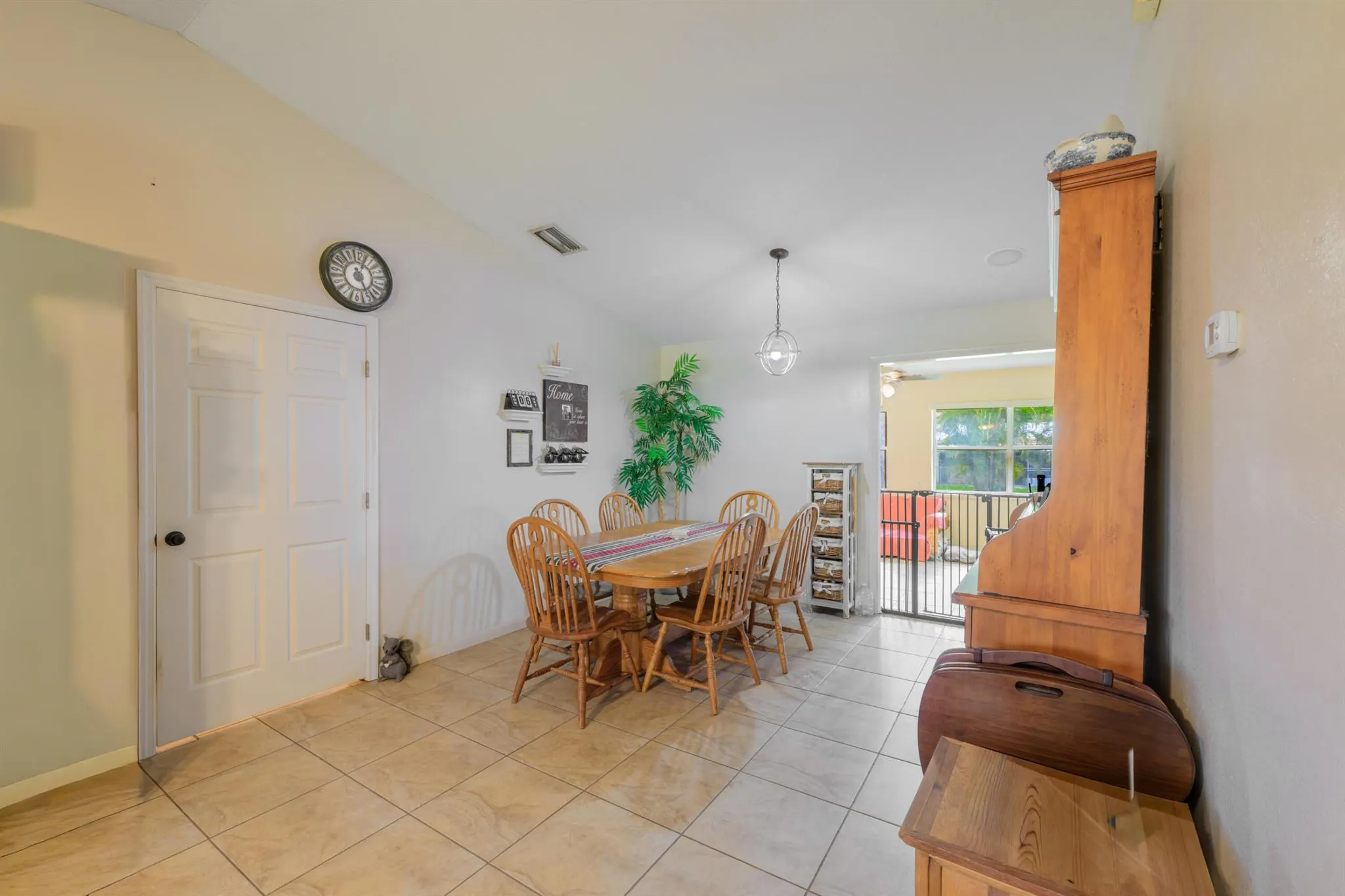 588 NE 28th Avenue